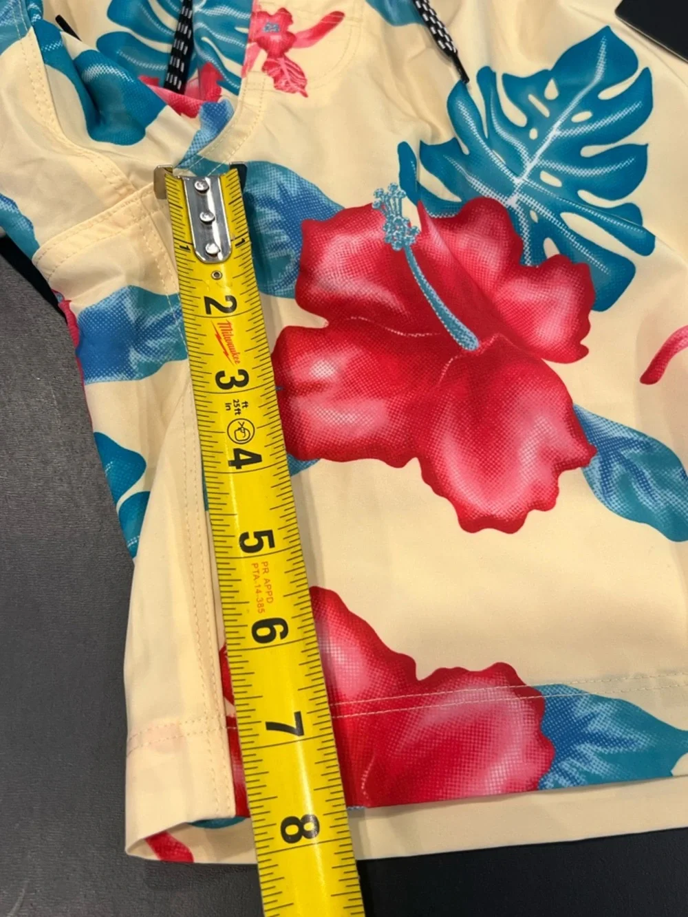 NWT Hurley Yellow Blue Pink Floral Swim Trunks Shorts Mens Sz Medium